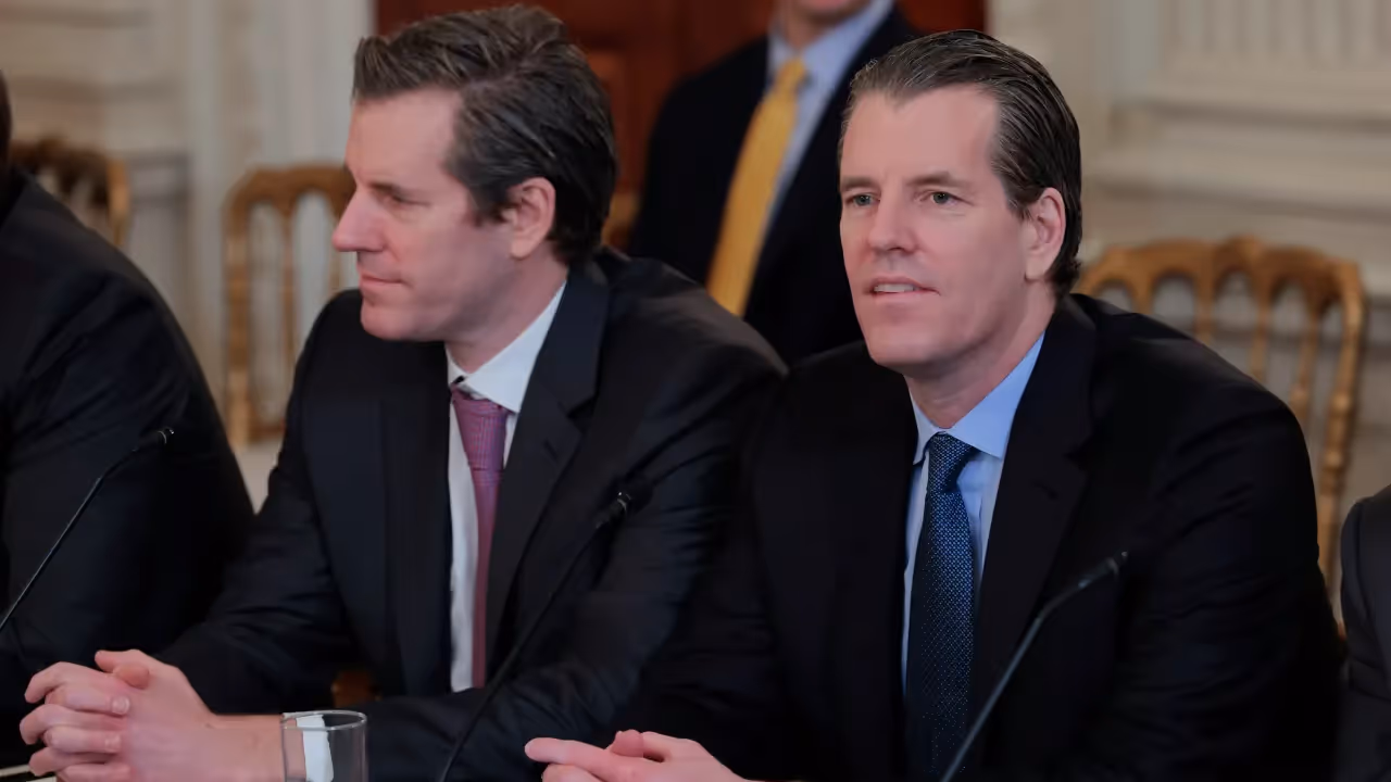 https://stocktwits.com/news articles/markets/equity/winklevoss twins gemini taps nasdaq as strategic investor ahead of ipo report/chw06SCRdsA