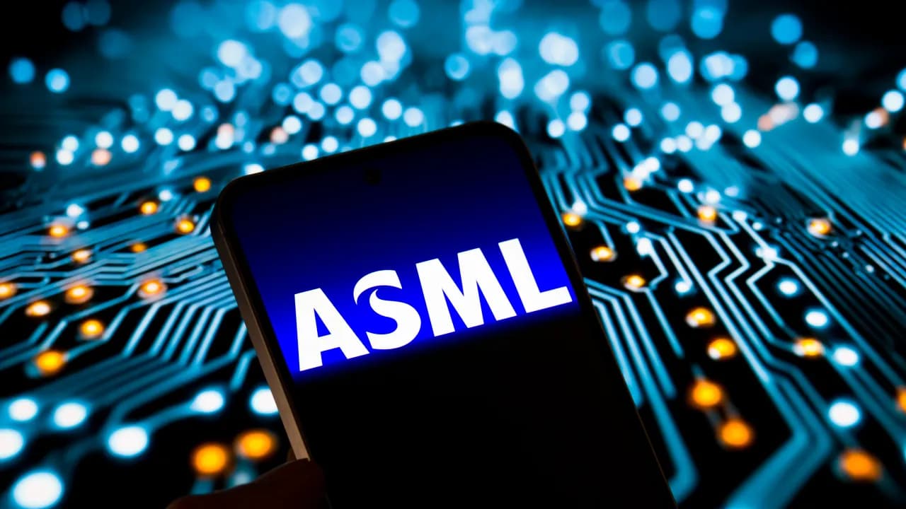 https://stocktwits.com/news articles/markets/equity/why is asml stock surging over 5 in premarket trading today/cmyXz0nR4io https://stocktwits.com/news articles/markets/equity/why is asml stock surging over 5 in premarket trading today/cmyXz0nR4io
