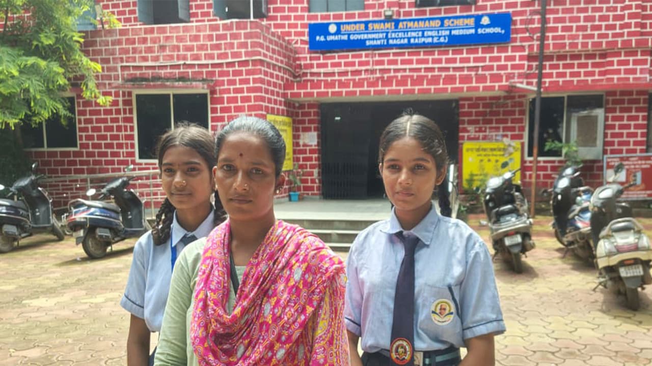 Vartika Patil and Umeshwari Sahu of PG Umathe Excellent Government School (Photo/ANI) Vartika Patil and Umeshwari Sahu of PG Umathe Excellent Government School (Photo/ANI)