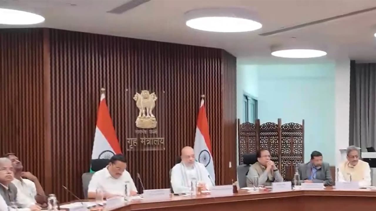 Amit Shah at high level meeting to review preparedness to deal with heat waves, floods (Photo/ANI) Amit Shah at high level meeting to review preparedness to deal with heat waves, floods (Photo/ANI)