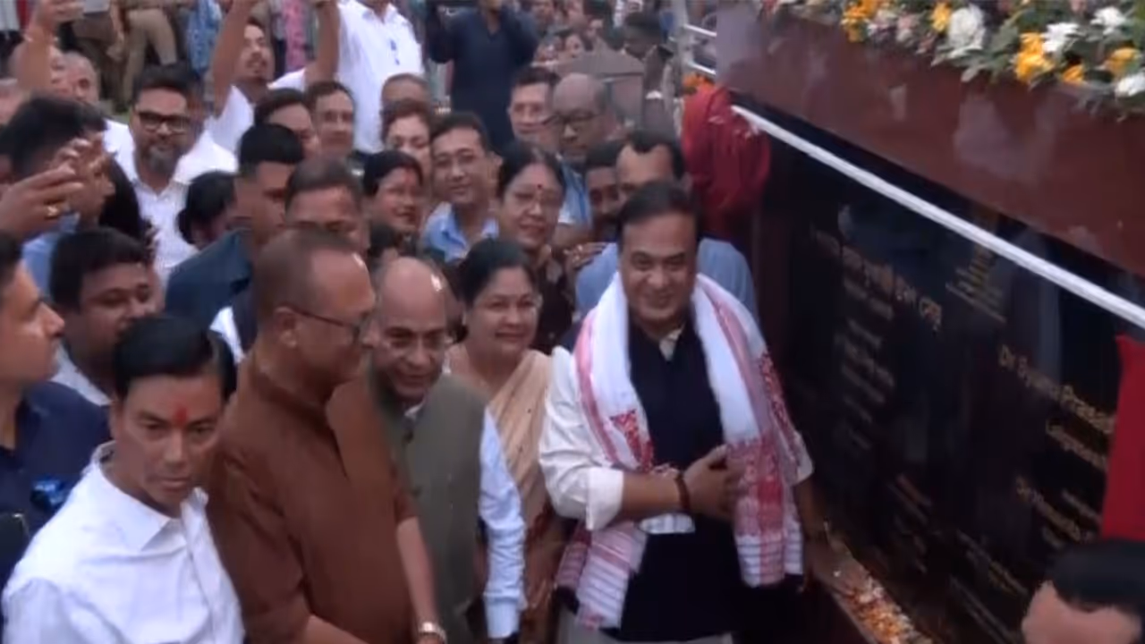 Assam Chief Minister Himanta Biswa Sarma inaugurated a new flyover in Guwahati (Photo/ANI) Assam Chief Minister Himanta Biswa Sarma inaugurated a new flyover in Guwahati (Photo/ANI)