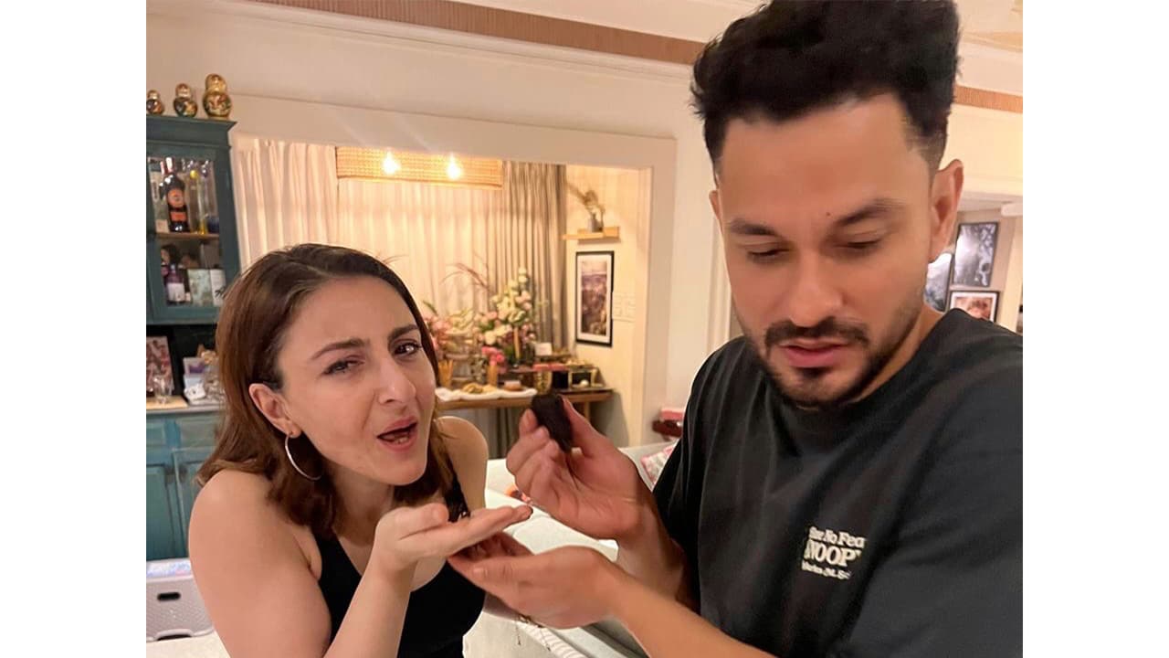 Soha Ali Khan and Kunal Kemmu (Photo/instagram/@sakpataudi) Soha Ali Khan and Kunal Kemmu (Photo/instagram/@sakpataudi)