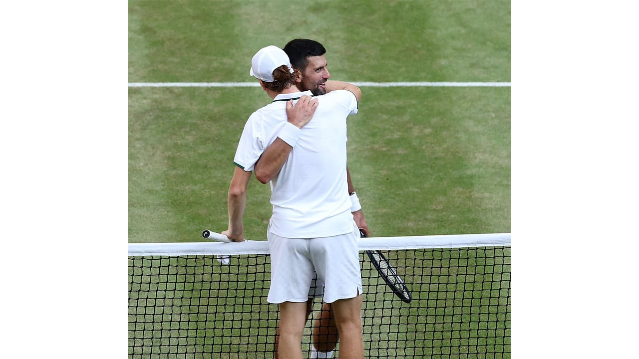 Jannik Sinner hugging Novak Djokovic after defeating the Serbian legend in the Wimbledon men's singles semifinal. (Photo: X/@janniksin) Jannik Sinner hugging Novak Djokovic after defeating the Serbian legend in the Wimbledon men's singles semifinal. (Photo: X/@janniksin)