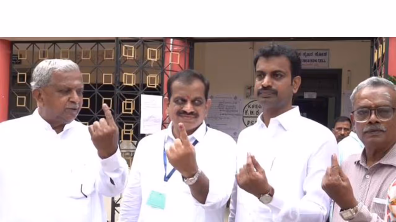 NDA candidate for South East Graduates' Constituency election KM Suresh casts vote (Photo/ANI) NDA candidate for South East Graduates' Constituency election KM Suresh casts vote (Photo/ANI)