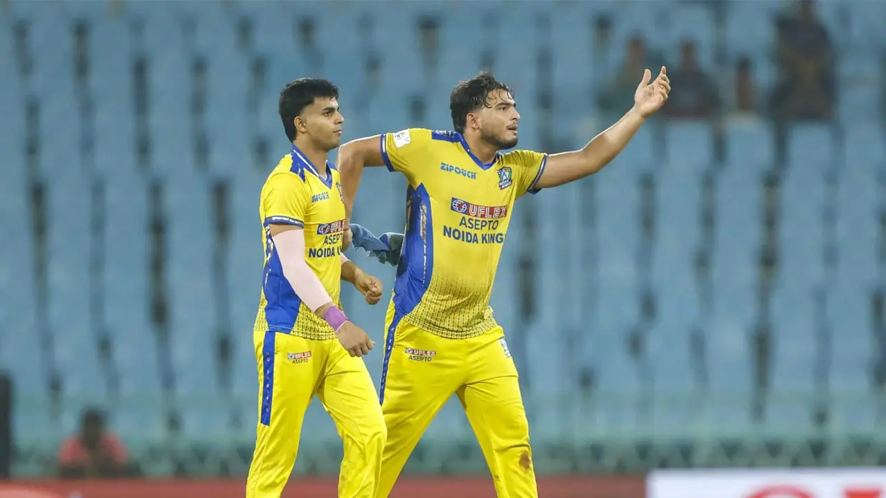 Noida Kings skipper Prashant Veer (R) with Kartik Siddhu (Photo/UPT20 League) Noida Kings skipper Prashant Veer (R) with Kartik Siddhu (Photo/UPT20 League)