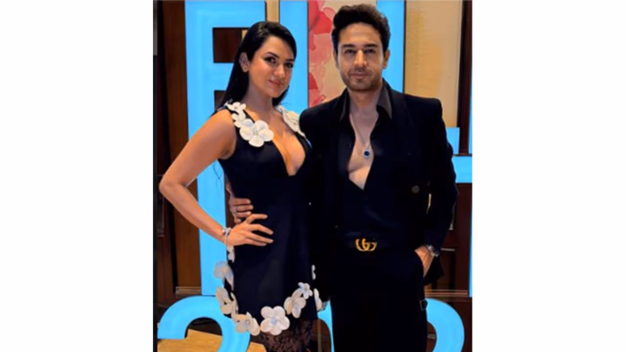 Gaurav Khanna and Akanksha Chamola (Image source: Gaurav's Instagram) Gaurav Khanna and Akanksha Chamola (Image source: Gaurav's Instagram)