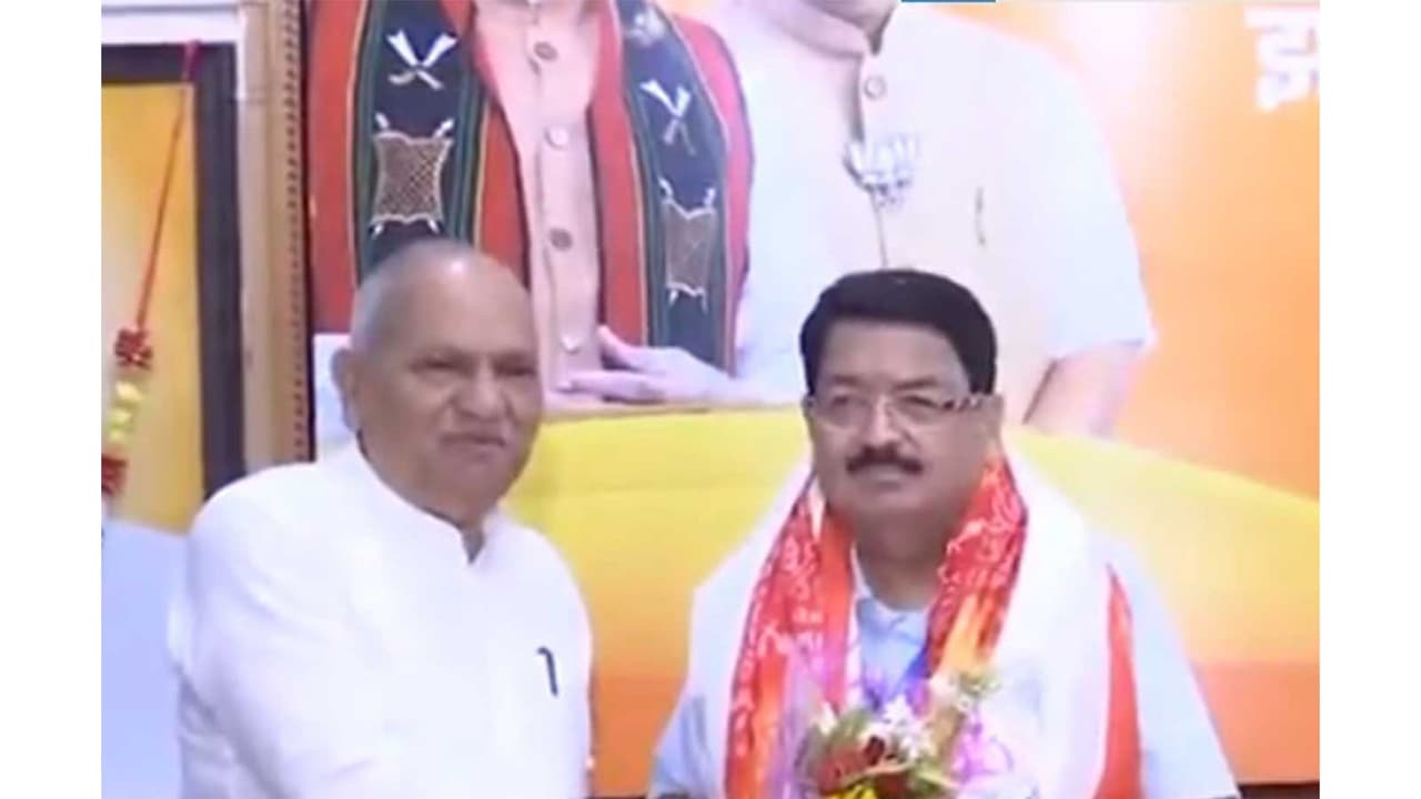 BJP leaders congratulated NDA backed independent Rajya Sabha candidate Parimal Nathwani (Photo/ANI) BJP leaders congratulated NDA backed independent Rajya Sabha candidate Parimal Nathwani (Photo/ANI)