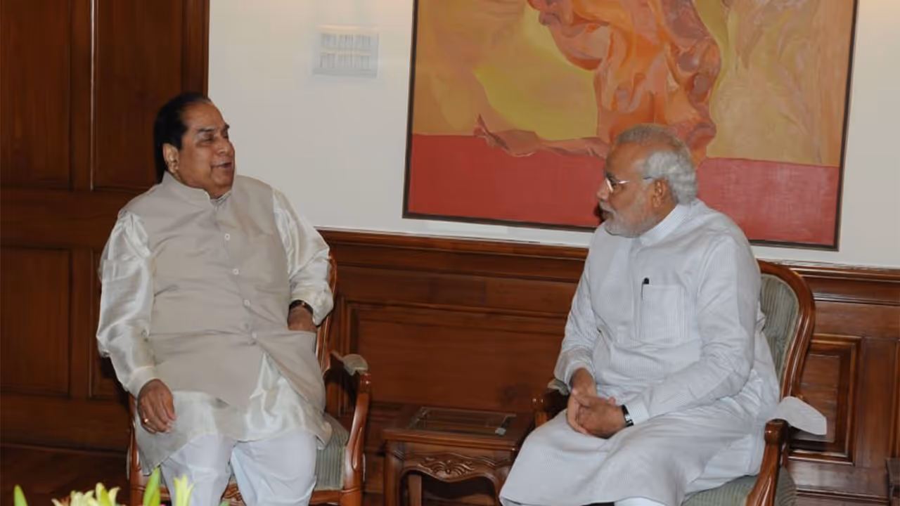 Prime Minister Narendra Modi and former Governor and educationist DY Patil (Photo/@narendramodi) Prime Minister Narendra Modi and former Governor and educationist DY Patil (Photo/@narendramodi)