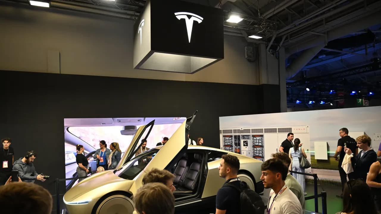 https://stocktwits.com/news articles/markets/equity/tesla robotaxis 60x bigger cathie wood ark gary black uber win/cZsAQgyRJu4 https://stocktwits.com/news articles/markets/equity/tesla robotaxis 60x bigger cathie wood ark gary black uber win/cZsAQgyRJu4