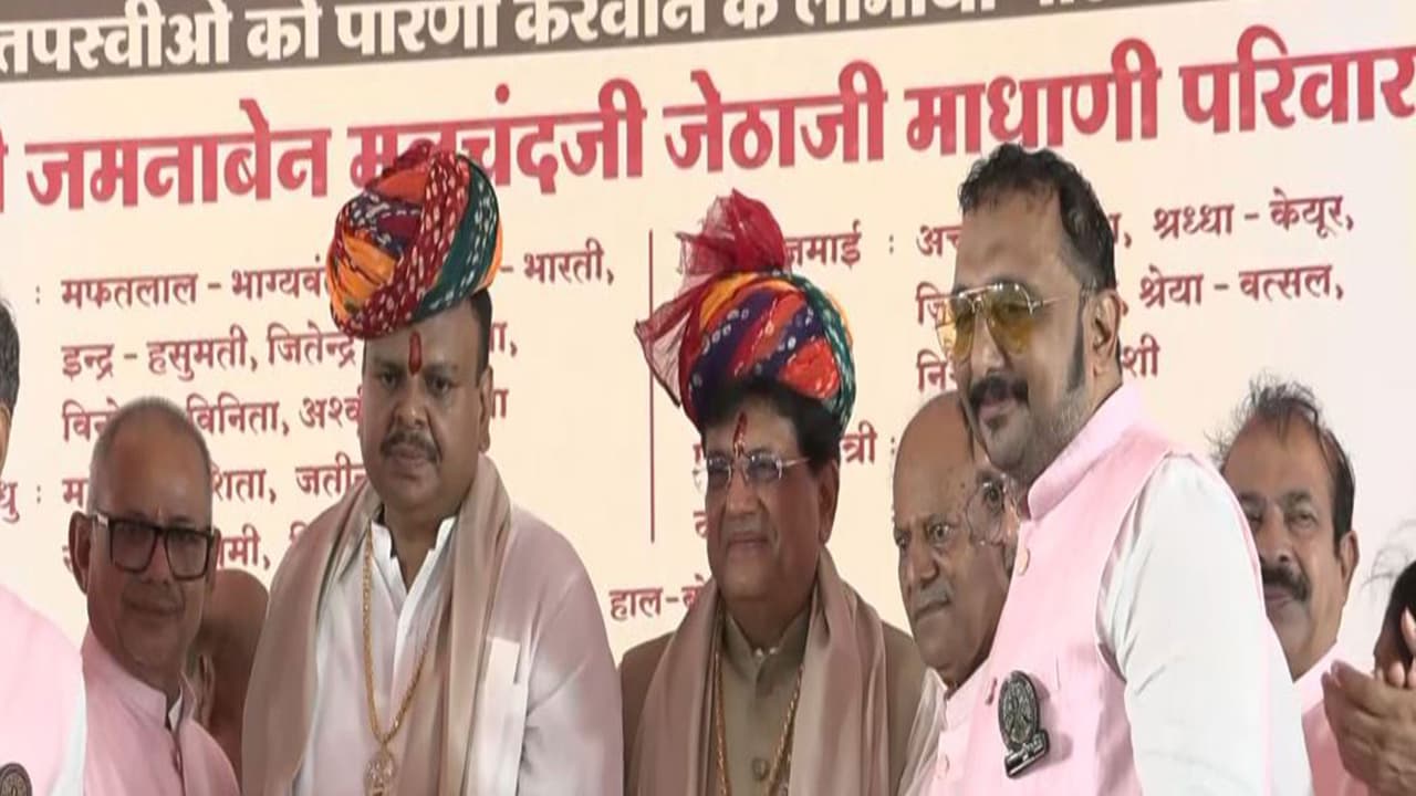 Piyush Goyal attends Jain Sangh Parana ceremony (Photo/ANI) Piyush Goyal attends Jain Sangh Parana ceremony (Photo/ANI)