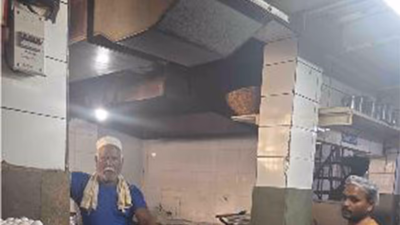 Maharashtra FDA seizes banned gutkha, adulterated food worth lakhs in statewide drive (Photo/MaharashtraFDA) Maharashtra FDA seizes banned gutkha, adulterated food worth lakhs in statewide drive (Photo/MaharashtraFDA)
