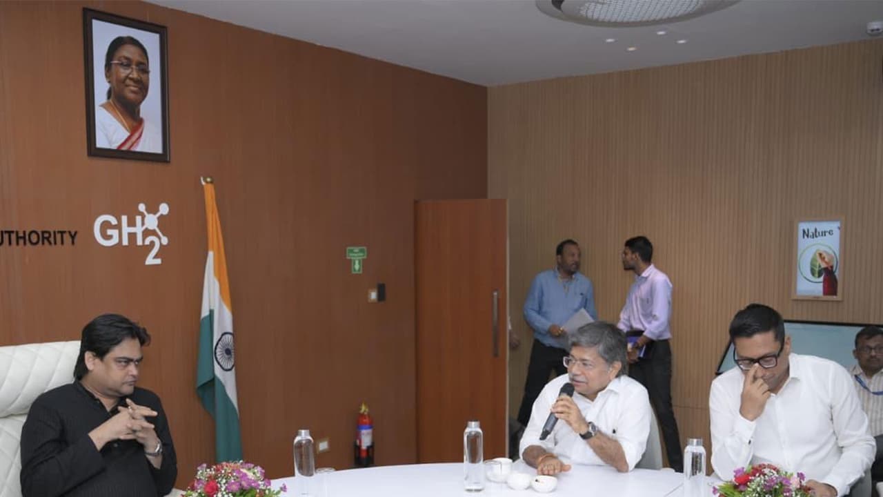Shantanu Thakur, Minister of State for Ministry of Ports, Shipping and Waterways of India at Deendayal Port Authority Shantanu Thakur, Minister of State for Ministry of Ports, Shipping and Waterways of India at Deendayal Port Authority