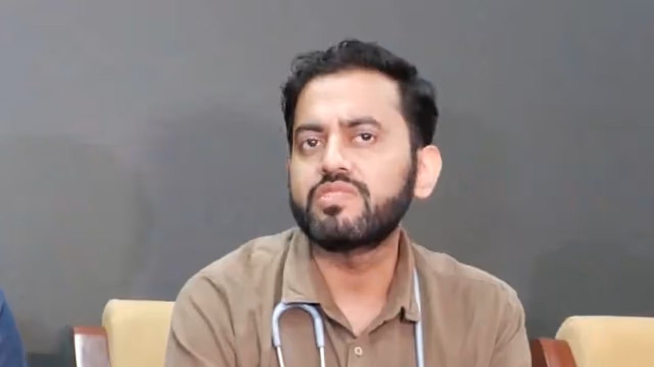 Dr Abhishek, flatmate of Dr Arif (Photo/ANI)