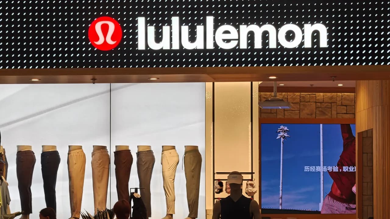 https://stocktwits.com/news articles/markets/equity/lululemon may cut annual earnings outlook amid weak us china sales warns ubs/cZYktdnRJo2 https://stocktwits.com/news articles/markets/equity/lululemon may cut annual earnings outlook amid weak us china sales warns ubs/cZYktdnRJo2