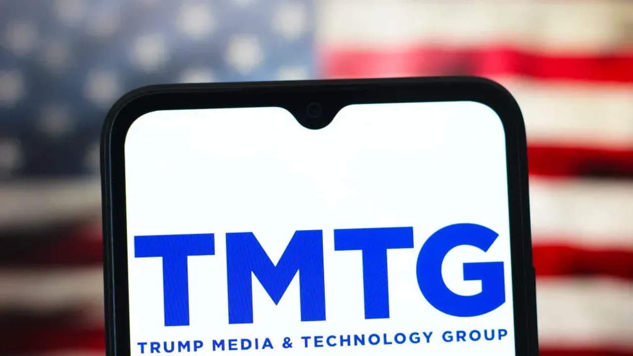 https://stocktwits.com/news articles/markets/equity/djt stock gains as the truth social company reportedly pulls back from two crypto com deals/cZofmZdRJ9y https://stocktwits.com/news articles/markets/equity/djt stock gains as the truth social company reportedly pulls back from two crypto com deals/cZofmZdRJ9y