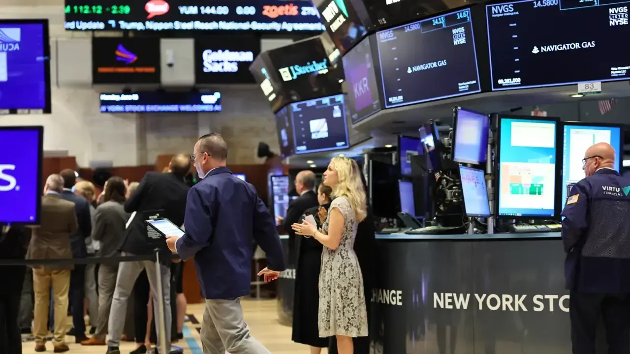 https://stocktwits.com/news-articles/markets/equity/sp-500-posied-to-extend-record-run-in-new-week/chmZ2XHRRef