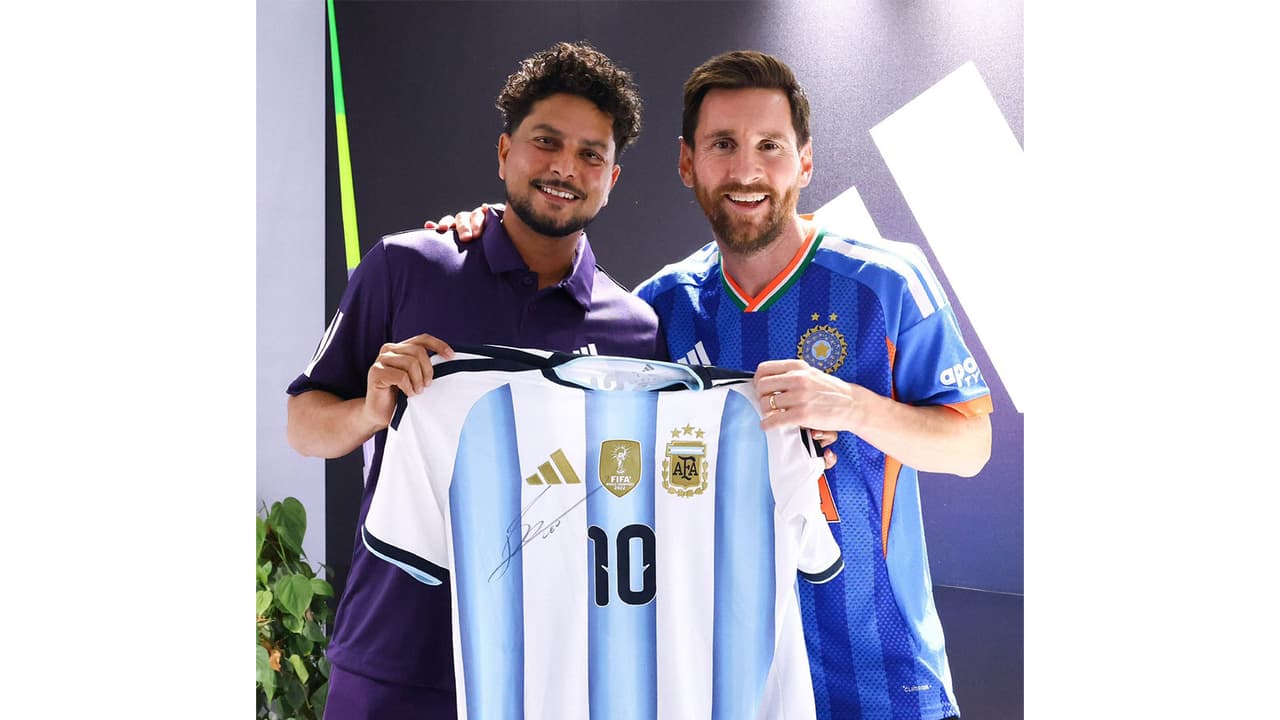 Kuldeep Yadav and Lionel Messi. (Photo:X/@imkuldeep18) Kuldeep Yadav and Lionel Messi. (Photo:X/@imkuldeep18)