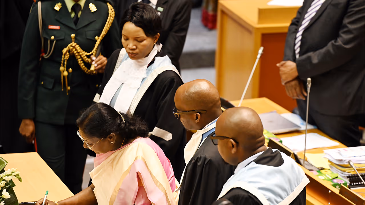 President Droupadi Murmu during her visit to the National Assembly of Botswana in Gaborone. (Image Source: PIB) President Droupadi Murmu during her visit to the National Assembly of Botswana in Gaborone. (Image Source: PIB)
