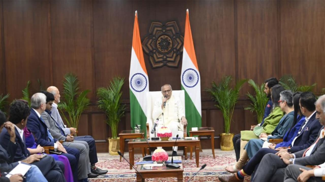 Vice President C. P. Radhakrishnan with AI Summit delegates (photo/Vice President of India) Vice President C. P. Radhakrishnan with AI Summit delegates (photo/Vice President of India)