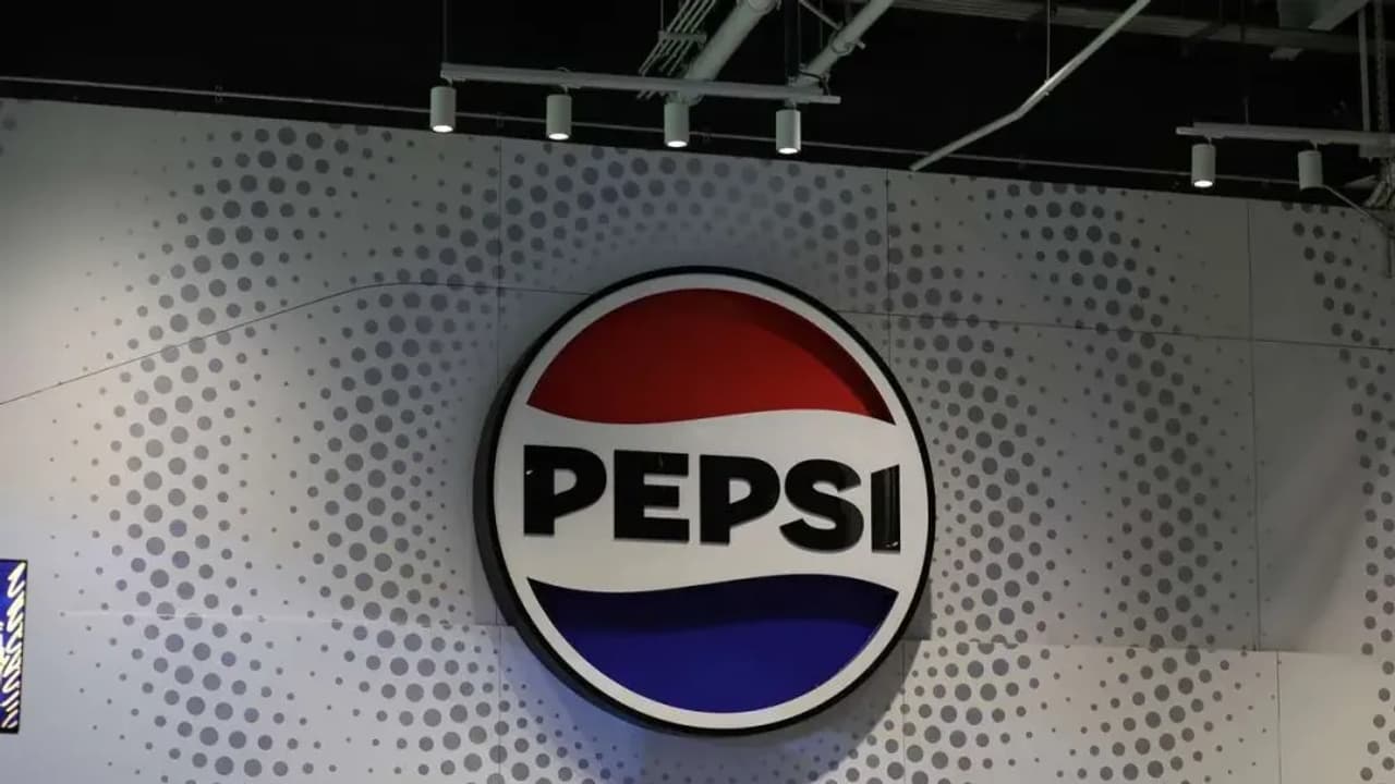 PepsiCo Shares Slip On Jefferies Downgrade Over ‘Struggling’ US Business: Retail Mood Sours PepsiCo Shares Slip On Jefferies Downgrade Over ‘Struggling’ US Business: Retail Mood Sours