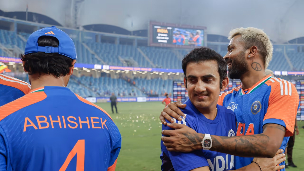 India head coach Gautam Gambhir with India players (Photo/ANI) 
