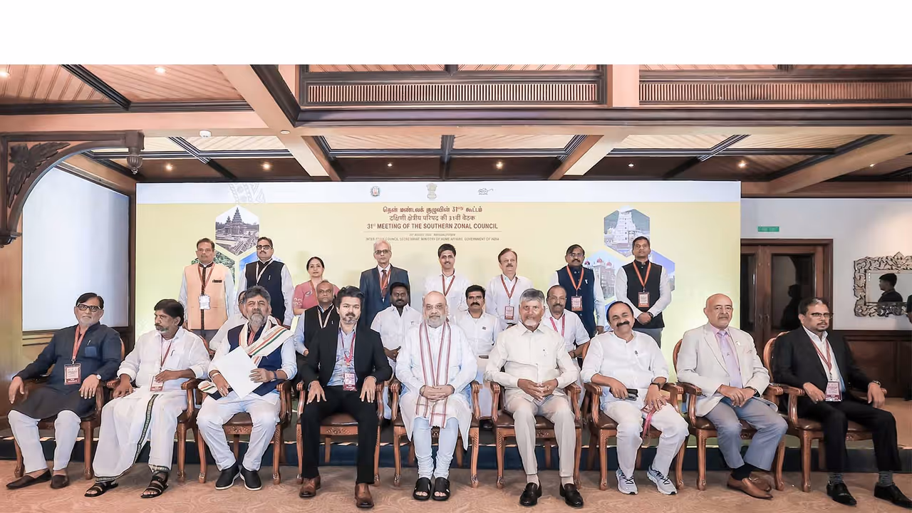 Union Home Minister Amit Shah chairs the 31st meeting of the Southern Zonal Council in the presence of Chief Ministers (Photo/MHA) Union Home Minister Amit Shah chairs the 31st meeting of the Southern Zonal Council in the presence of Chief Ministers (Photo/MHA)