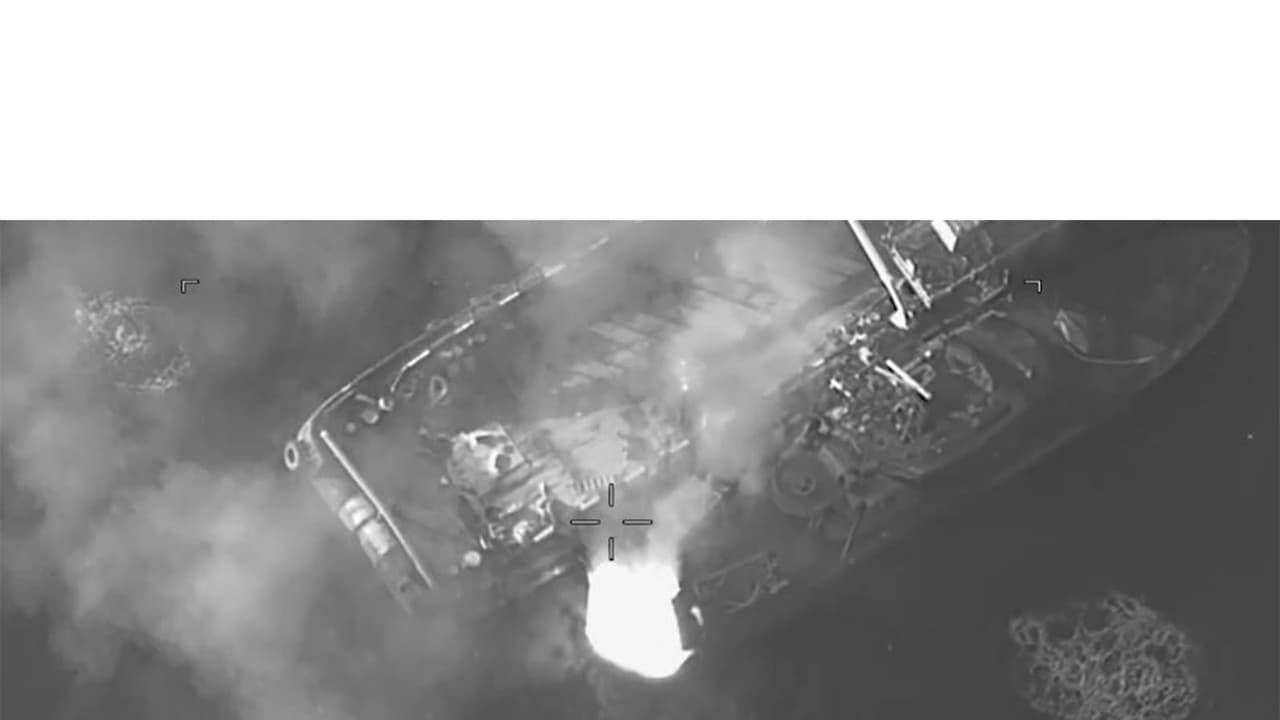 US forces destroying Iranian naval targets near Strait of Hormuz (Photo/ X@CENTCOM) US forces destroying Iranian naval targets near Strait of Hormuz (Photo/ X@CENTCOM)