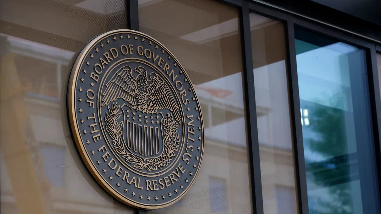 https://stocktwits.com/news articles/markets/equity/fed flags ai demand middle east conflict as inflation drivers/cZmrOMvR78K https://stocktwits.com/news articles/markets/equity/fed flags ai demand middle east conflict as inflation drivers/cZmrOMvR78K