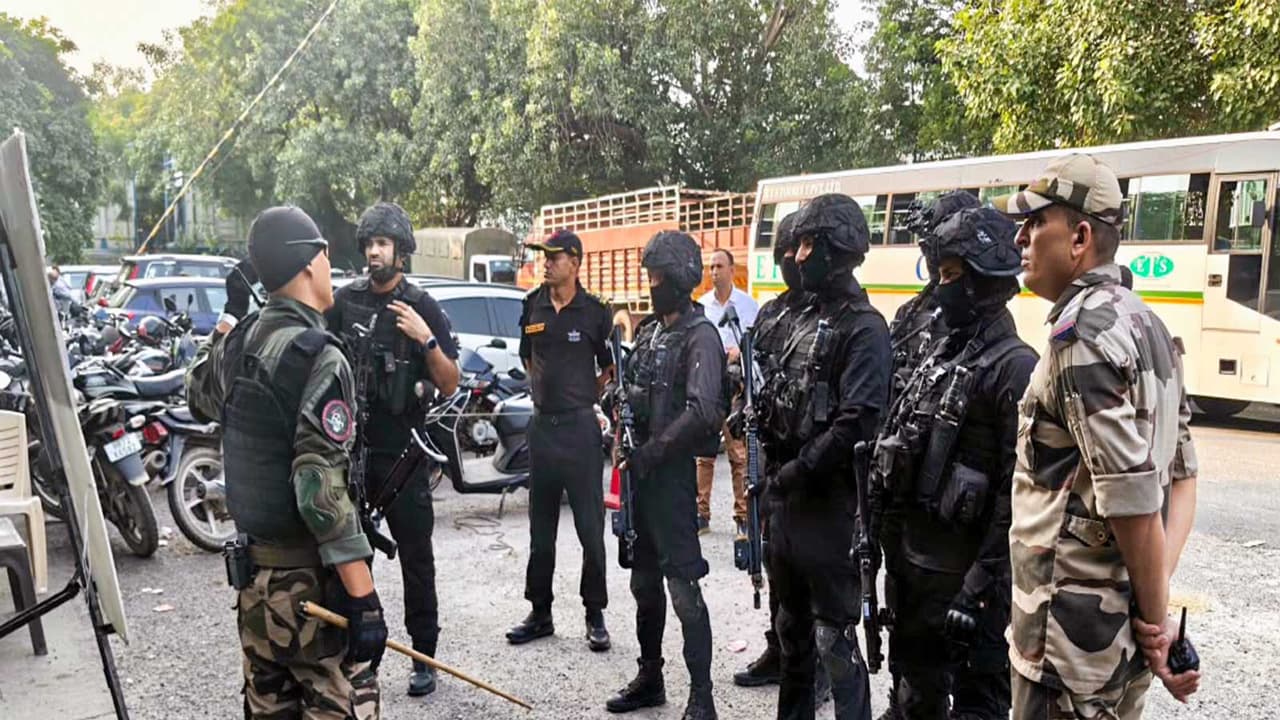 Central Industrial Security Force (CISF) personnel (File photo/ANI) Central Industrial Security Force (CISF) personnel (File photo/ANI)