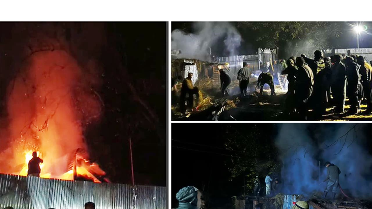 Warriors of Chinar Corps containing a blaze at a village in Kupwara, Jammu and Kashmir (Pic source/(@ChinarcorpsIA) Warriors of Chinar Corps containing a blaze at a village in Kupwara, Jammu and Kashmir (Pic source/(@ChinarcorpsIA)