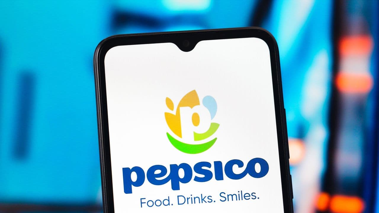 https://stocktwits.com/news articles/markets/equity/pep stock heads for worst month since may pepsi co commits 1 b to colombia expansion targets higher prices ahead of q3 earnings/cZMSlb3RBfY https://stocktwits.com/news articles/markets/equity/pep stock heads for worst month since may pepsi co commits 1 b to colombia expansion targets higher prices ahead of q3 earnings/cZMSlb3RBfY