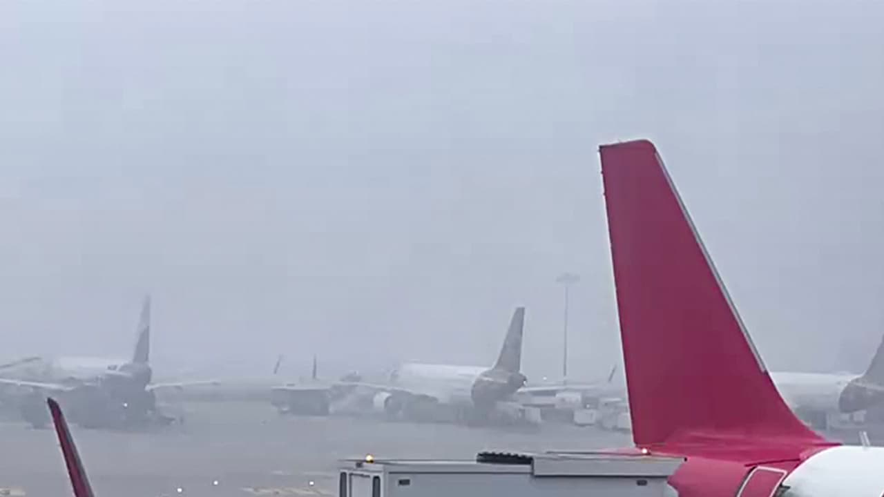 Aircraft await take off at runway due to fog and low visibility (File Photo/ANI) Aircraft await take off at runway due to fog and low visibility (File Photo/ANI)