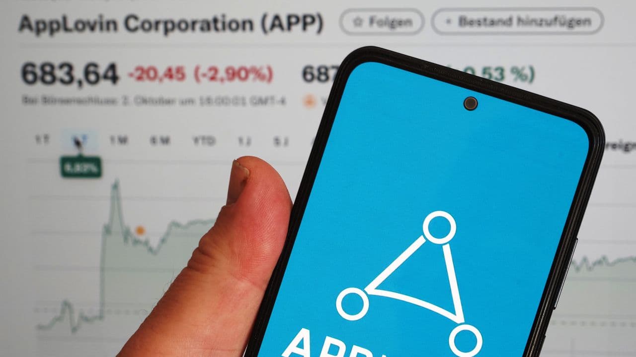 https://stocktwits.com/news articles/markets/equity/app stock hits fresh 52 week low after wells fargo calls pixel install spike a false start/cZMFmvgRBLK https://stocktwits.com/news articles/markets/equity/app stock hits fresh 52 week low after wells fargo calls pixel install spike a false start/cZMFmvgRBLK