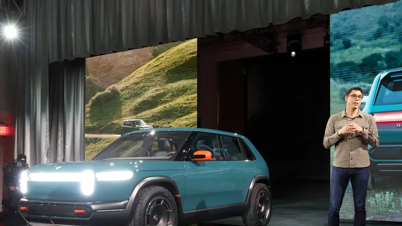 Rivian’s Risks ‘Piling Up,’ Says BofA Analyst — But Retail’s Not Shaken By Downgrade Rivian’s Risks ‘Piling Up,’ Says BofA Analyst — But Retail’s Not Shaken By Downgrade
