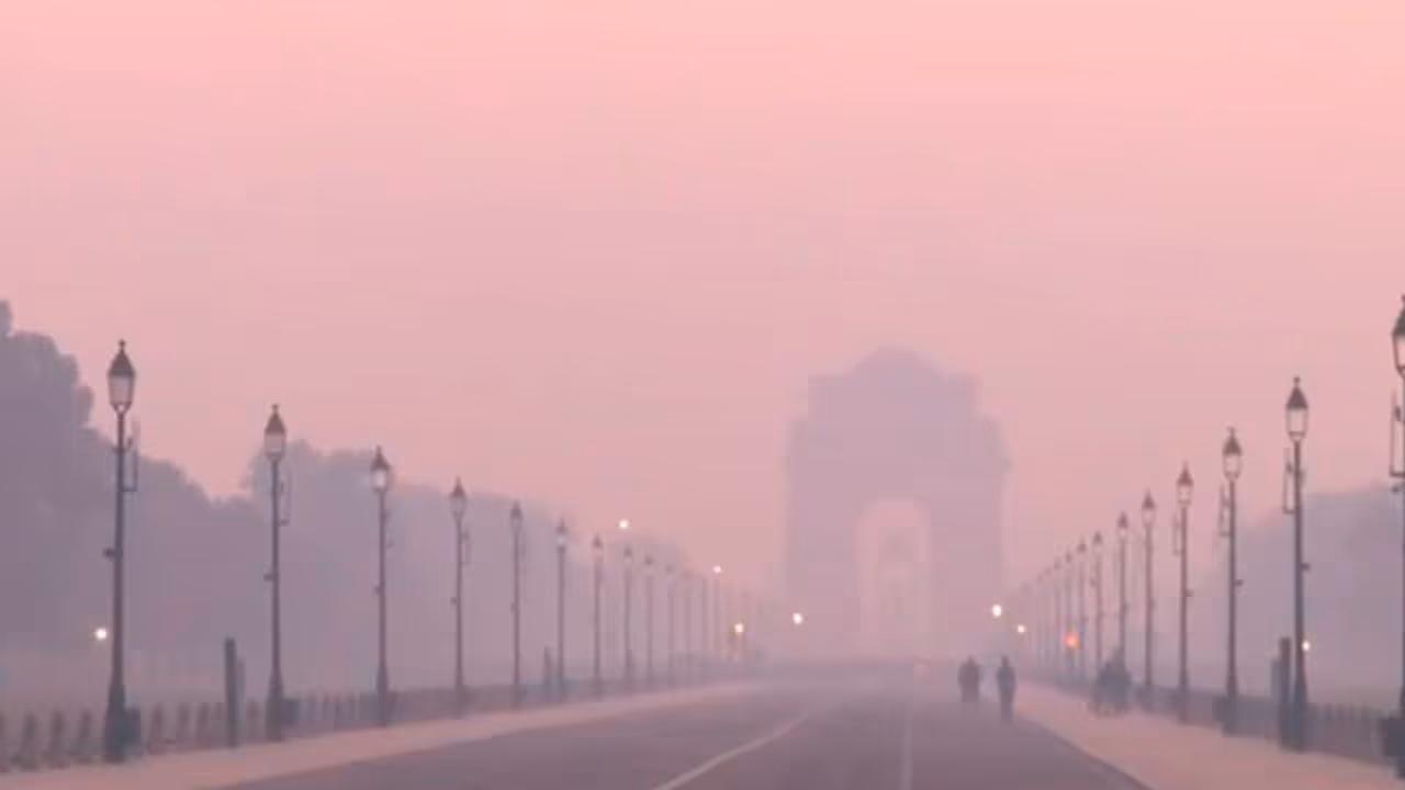 Visuals from India Gate in New Delhi (Photo/ANI) Visuals from India Gate in New Delhi (Photo/ANI)