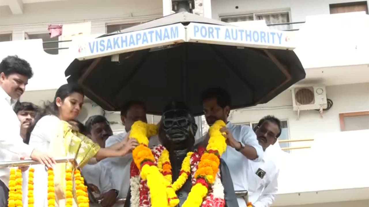 119th Birth Anniversary of late former Dy PM Babu Jagjivan Ram celebrated at RK Beach (Photo/ANI) 119th Birth Anniversary of late former Dy PM Babu Jagjivan Ram celebrated at RK Beach (Photo/ANI)