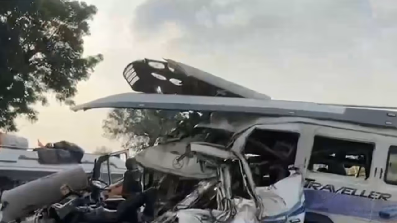Three killed after a minibus collides with a trailer on National Highway (NH) 48 (Photo/ANI) Three killed after a minibus collides with a trailer on National Highway (NH) 48 (Photo/ANI)