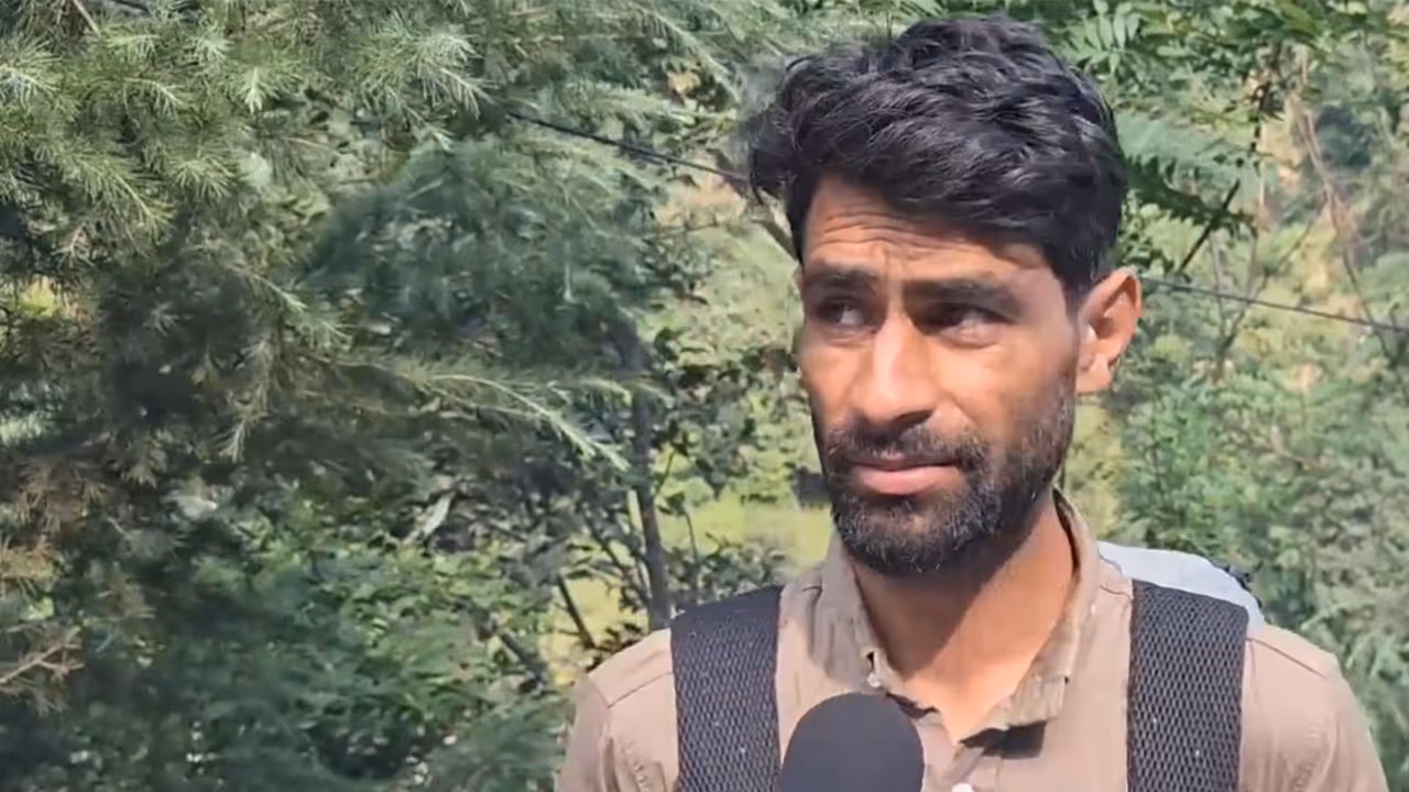 Paraglider Pravesh Singh Rajput (Photo/ANI) Paraglider Pravesh Singh Rajput (Photo/ANI)