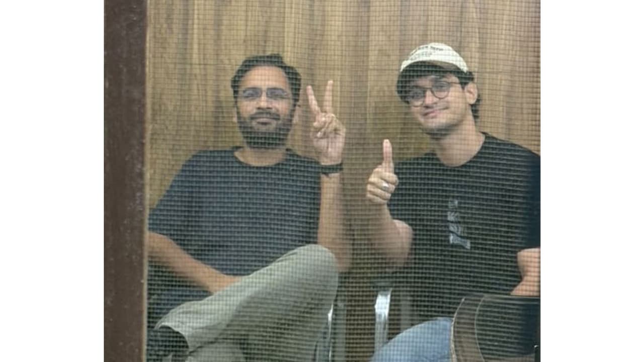 CJP activists Ashutosh Ranka and Saurav Das (Photo/X@abhijeet_dipke) CJP activists Ashutosh Ranka and Saurav Das (Photo/X@abhijeet_dipke)