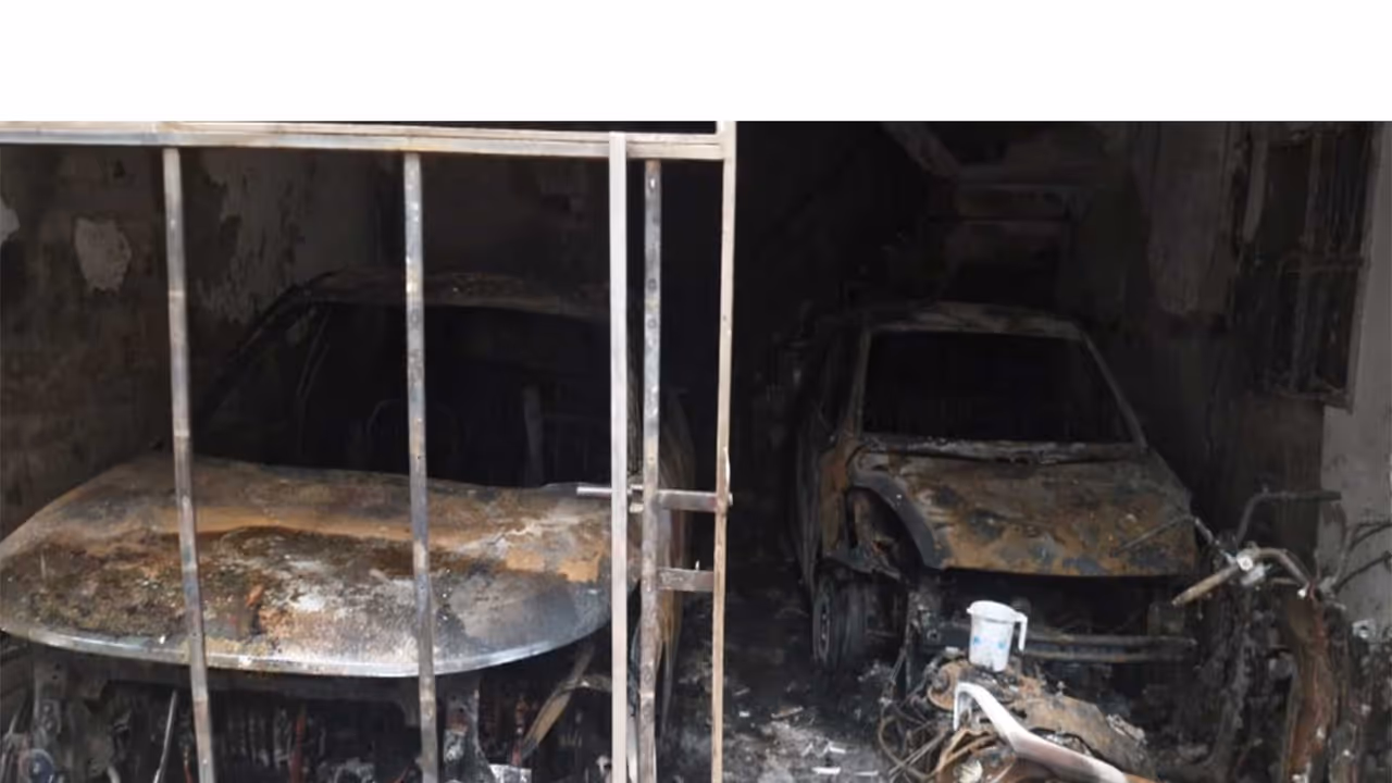 Fire broke out in Hari Nagar's Fateh Nagar (Photo/ANI) Fire broke out in Hari Nagar's Fateh Nagar (Photo/ANI)