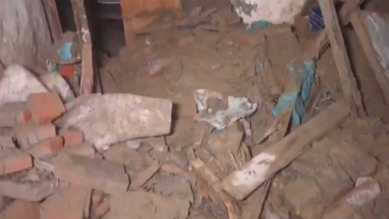 Roof collapse in Delhi's Usmanpur area (Photo/ANI) Roof collapse in Delhi's Usmanpur area (Photo/ANI)
