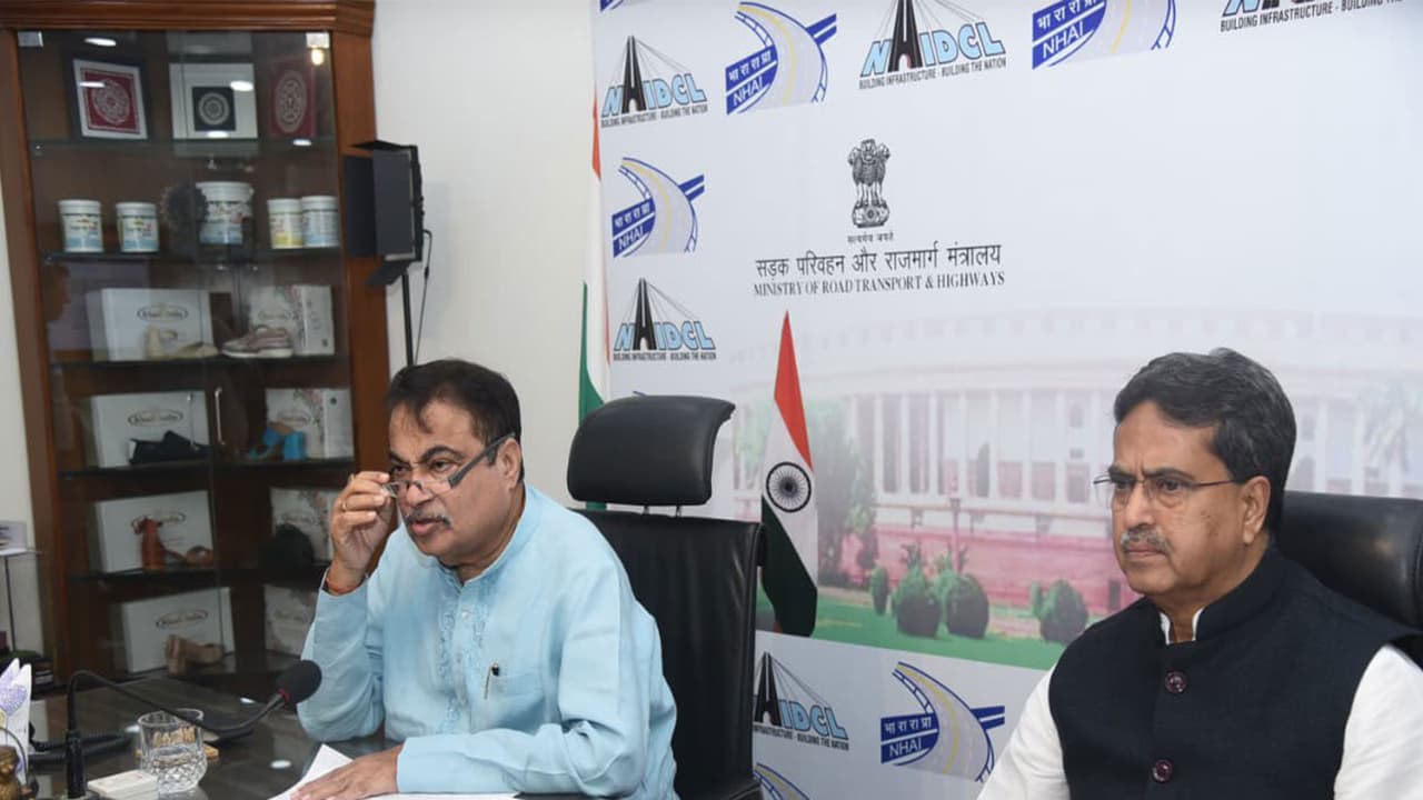 Tripoura CM Manik Saha and Union Minister Nitin Gadkari (Photo/X/ @DrManikSaha2) Tripoura CM Manik Saha and Union Minister Nitin Gadkari (Photo/X/ @DrManikSaha2)