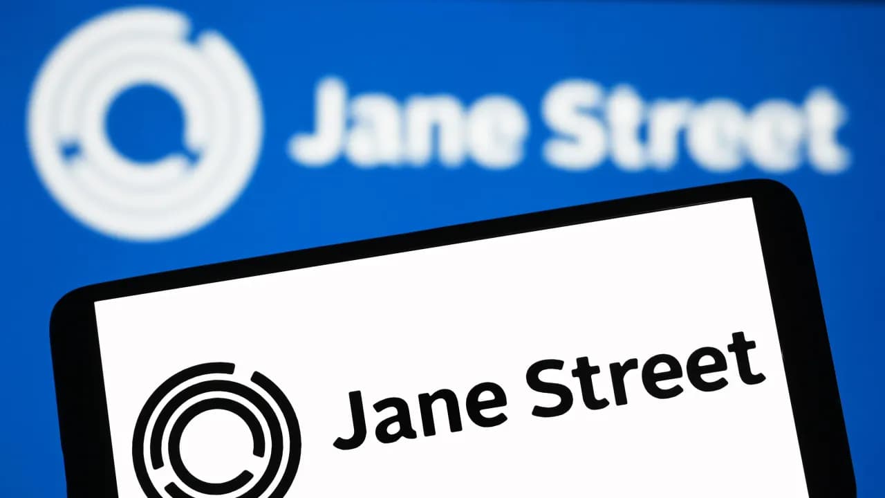 https://stocktwits.com/news articles/markets/cryptocurrency/analysts are calling jane street am bitcoin dump theory fake news/cZTdZNBRIcR https://stocktwits.com/news articles/markets/cryptocurrency/analysts are calling jane street am bitcoin dump theory fake news/cZTdZNBRIcR
