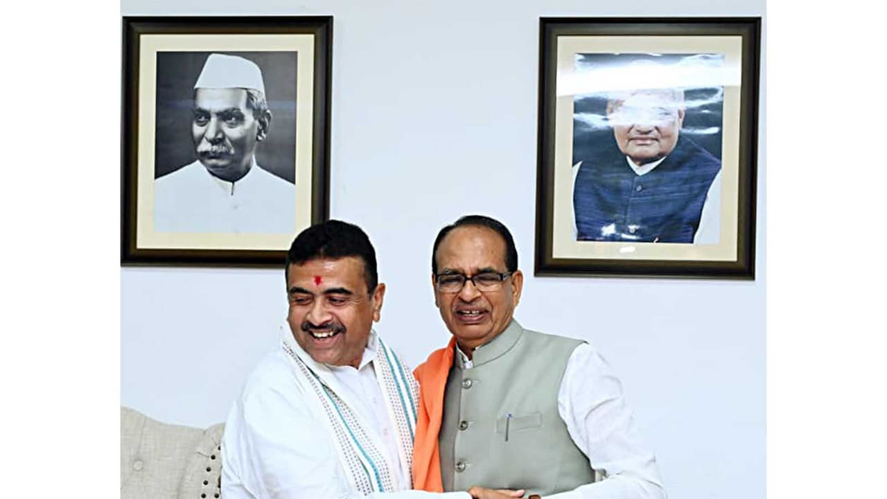 West Bengal Chief Minister Suvendu Adhikari and Union Minister Shivraj Singh Chouhan (Photo/ANI) West Bengal Chief Minister Suvendu Adhikari and Union Minister Shivraj Singh Chouhan (Photo/ANI)