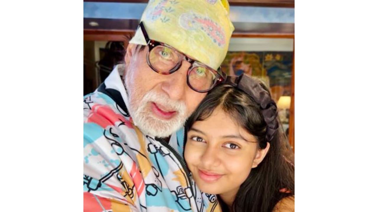 Actor Amitabh Bachchan with granddaughter Aaradhya (Image source: Aishwarya's Instagram) Actor Amitabh Bachchan with granddaughter Aaradhya (Image source: Aishwarya's Instagram)