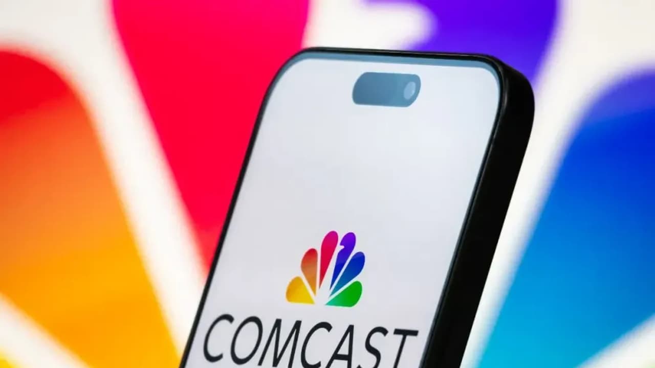 https://stocktwits.com/news articles/markets/equity/cmcsa stock slumps to nearly 13 year low/cZKjAP1R7eN https://stocktwits.com/news articles/markets/equity/cmcsa stock slumps to nearly 13 year low/cZKjAP1R7eN