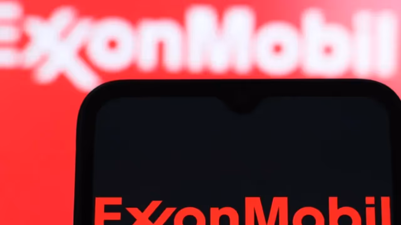 https://stocktwits.com/news articles/markets/equity/xom wds stocks rise on report exxon is evaluating potential bid for woodside/cZKdPvjR75E https://stocktwits.com/news articles/markets/equity/xom wds stocks rise on report exxon is evaluating potential bid for woodside/cZKdPvjR75E