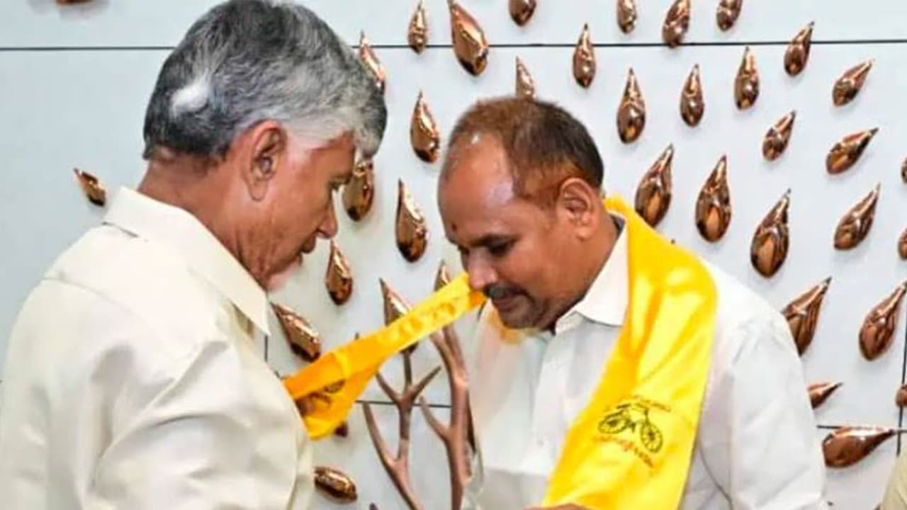 Vizianagaram District ZP Chairman, YCP District President Majji Srinivasa Rao (Chinna Srinu) has joined the TDP (Photo: @JaiTDP/X) Vizianagaram District ZP Chairman, YCP District President Majji Srinivasa Rao (Chinna Srinu) has joined the TDP (Photo: @JaiTDP/X)