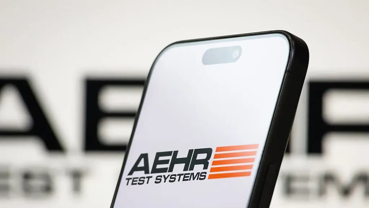 https://stocktwits.com/news articles/markets/equity/aehr test stock surges/chssAKORd16 https://stocktwits.com/news articles/markets/equity/aehr test stock surges/chssAKORd16