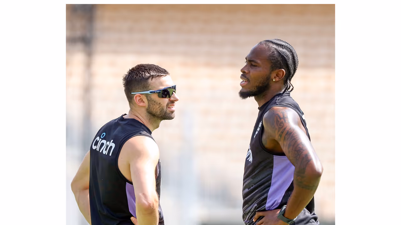 England fast bowlers Mark Wood (L) and Jofra Archer (R) during a practice session (Photo: ANI)